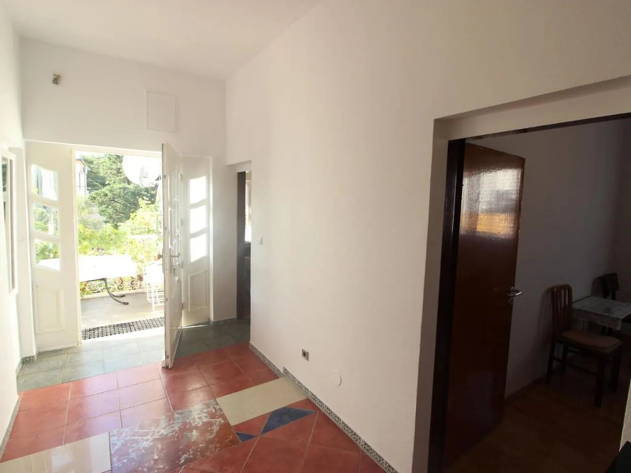 Simplistic Apartment In Starigrad Near Sea Croatia